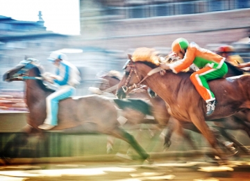 Siena palio: All in 90 seconds
